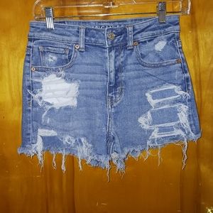 Really Cute heavily distressed American eagle size 2 shorts